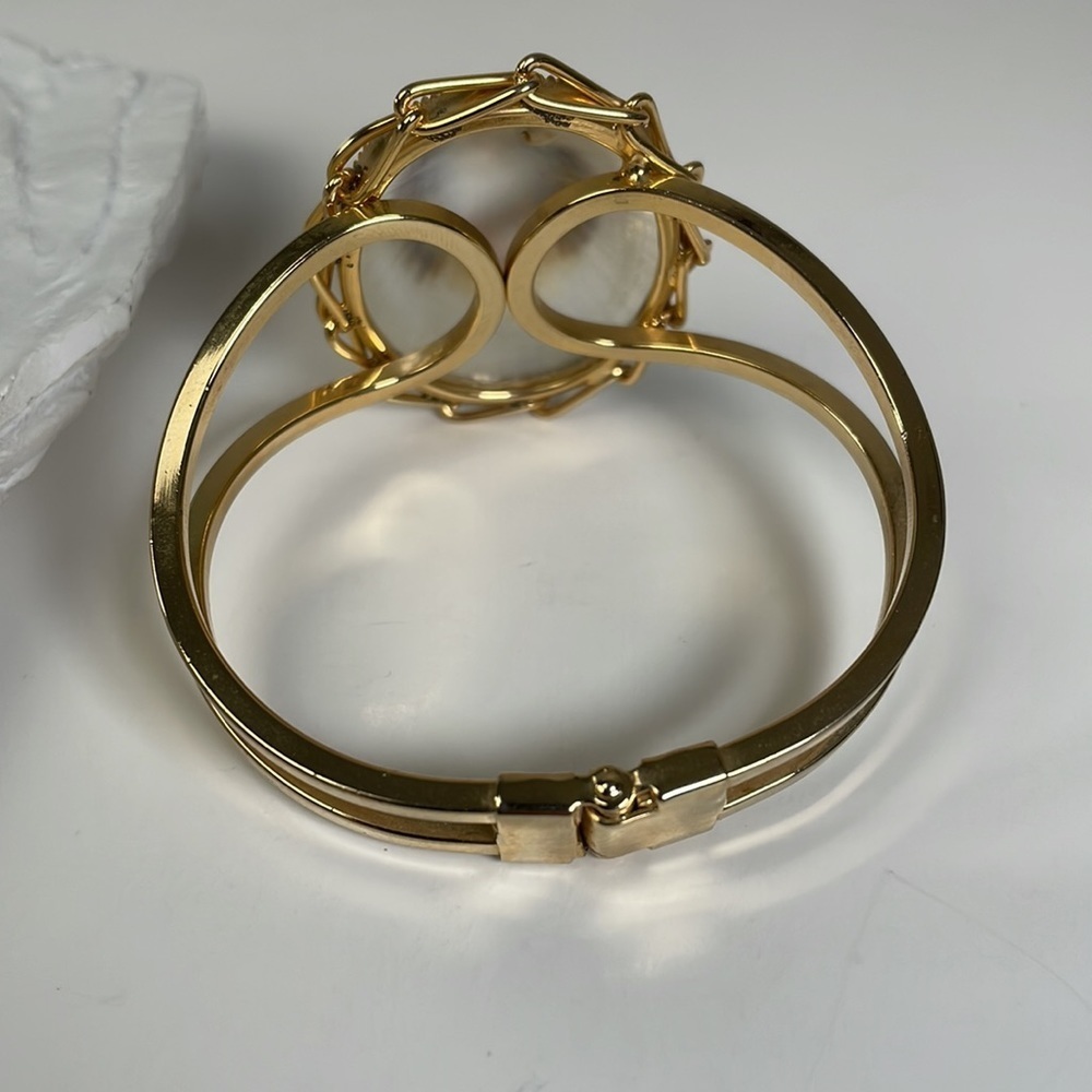 Shell Dove Clamp Style Bangle - Picture 8 of 15
